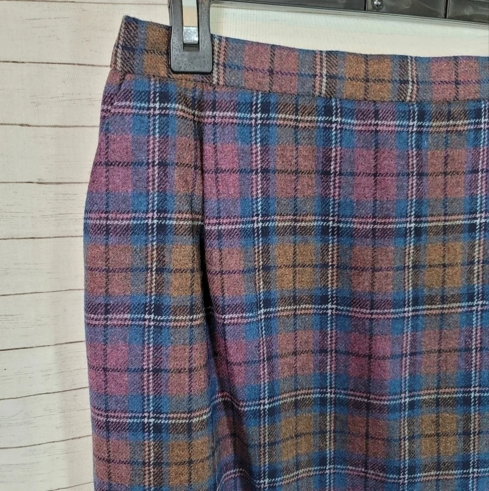 PENDLETON 100% WOOL PLAID VINTAGE PENCIL SKIRT, SZ 10 PETITE